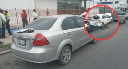 Hombre se queda dormido al volante y choca contra dos coches en la avenida Guerrero