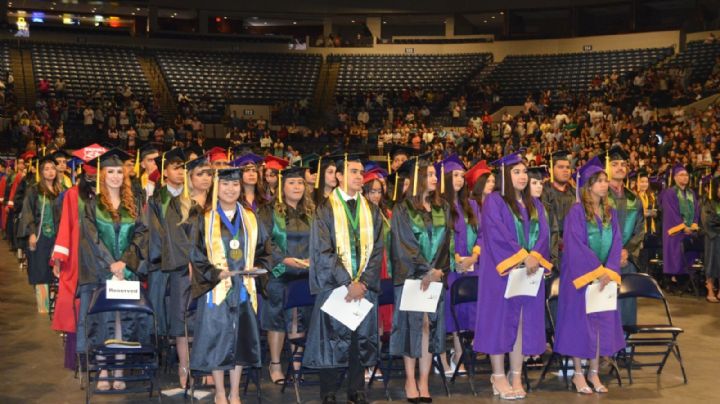 Laredo College tiene graduación de más de mil estudiantes; la más grande de su historia