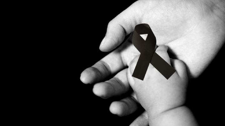 Mueren hermanitos tras comer pollo en festejo del Día de las Madres