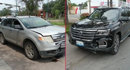 Mujer choca contra parte trasera de camioneta en la Colonia Madero; quedó muy mal herida