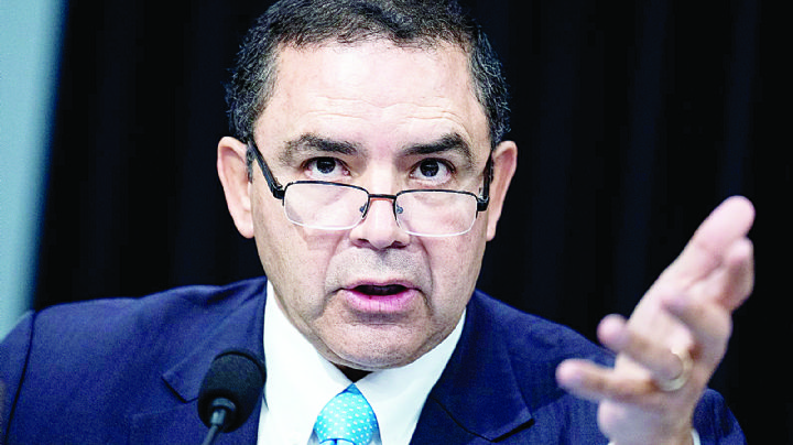 Se declaran culpables dos colaboradores del Congresista Cuéllar