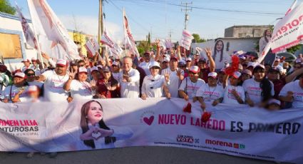 Carmen Lilia Canturosas convive con vecinos de Valles del Paraíso y miembros de la Barra de Abogados