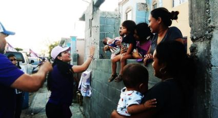 Visita Yahleel Abdala a vecinos de la colonia los Olivos