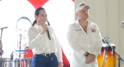 Carmen Lilia Canturosas se reúne con jóvenes de Nuevo Laredo