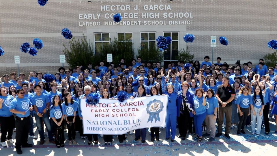 Nombran preparatoria GECHS como una de las mejores de Texas