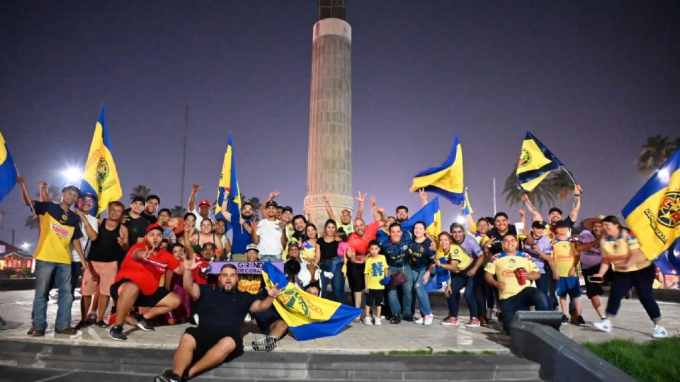 Aficionados americanistas festejan en el Benito Juárez