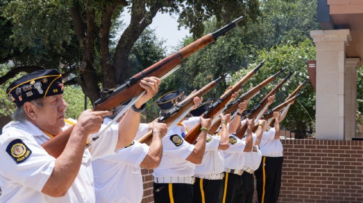 Rinden tributo a los héroes de Estados Unidos en el Laredo College