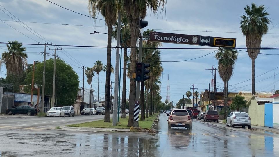 Semáforos apagados por falta de energía eléctrica.