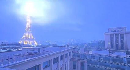 Impresionantes imágenes de un rayo impactando a la Torre Eiffel I VIDEO