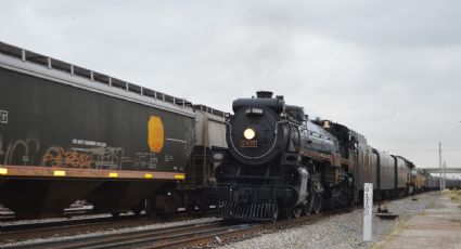 Así fue el paso del tren de vapor por Nuevo Laredo