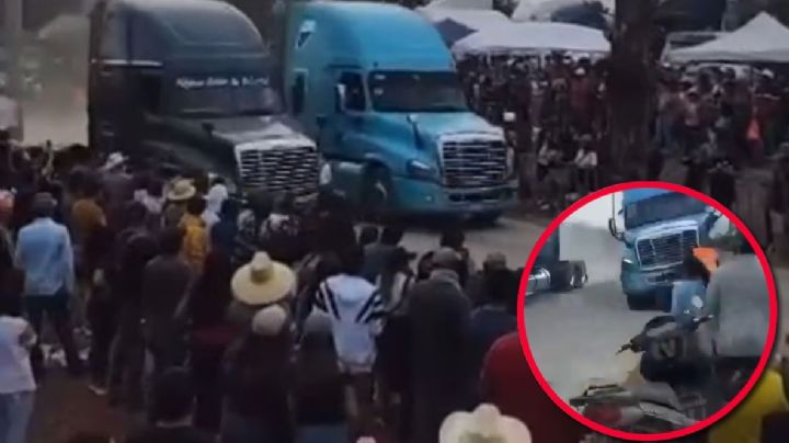 En un arrancón, tráiler deja 3 muertos y varios lesionados | VIDEO