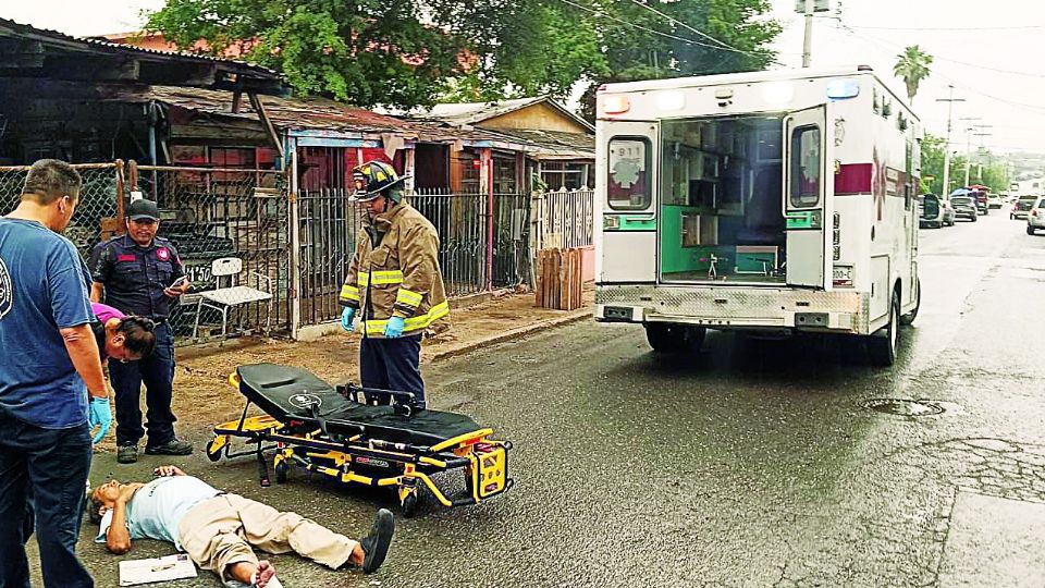 El adulto mayor fue llevado al hospital debido a sus lesiones de consideración