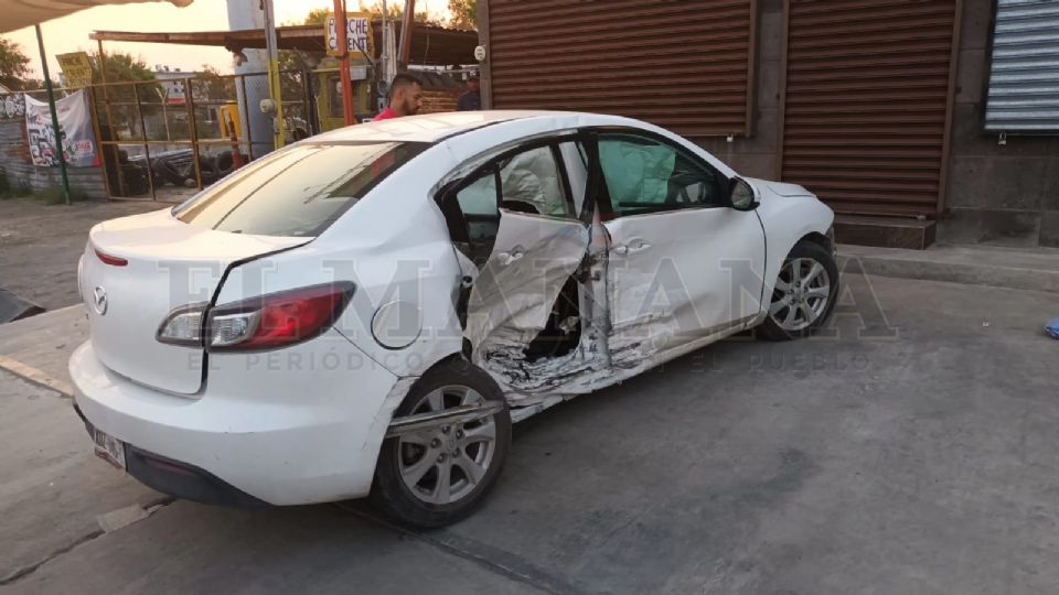 Tras chocar contra el auto de la mujer mayor, la fémina se dio a la fuga, intentando esconderse en el estacionamiento de un centro comercial