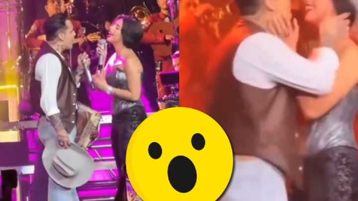¡Que viva el amor! Christian Nodal y Ángela Aguilar se dan tremendo beso en el Auditorio | VIDEO