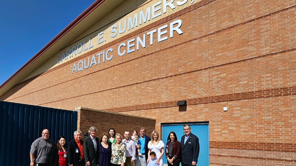 Darán clases de natación gratis a estudiantes en Laredo