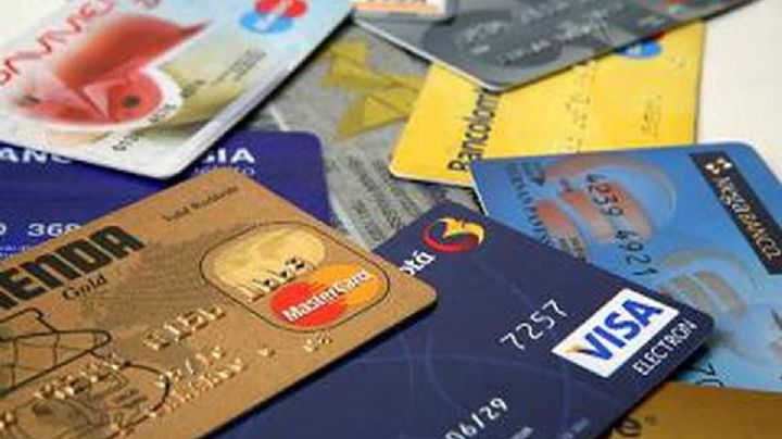 Tarjetas de débito y crédito: ya no podrás pagar esto con los plásticos