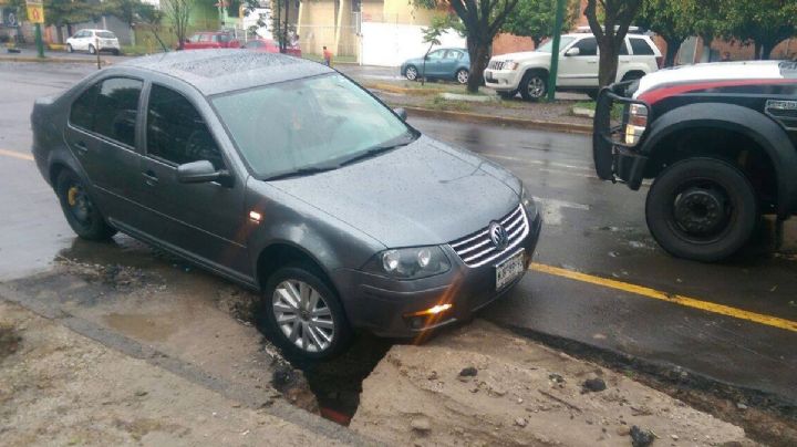 ¿Quién paga los daños de un automóvil al caer en un bache?