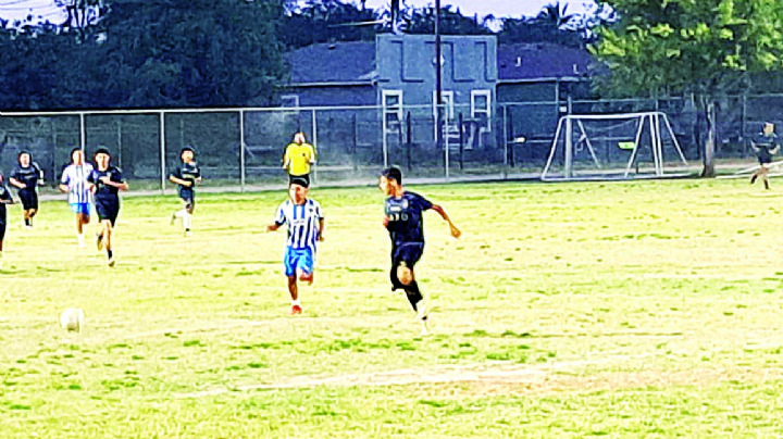 Neolaredense tiene la ilusión de volver a España; es un gran futbolista