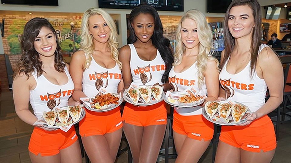 Cierre de sucursales de Hooters en texas