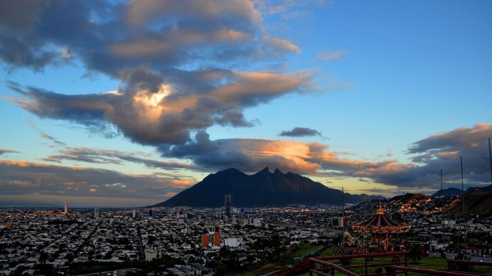 El clima augura un excelente día para los regiomontanos, con temperaturas templadas a lo largo de la jornada