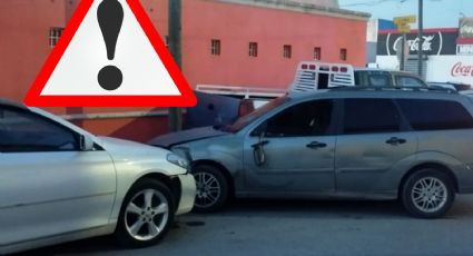 Conductor termina su borrachera estrellándose con cuatro vehículos en la colonia los Fresnos