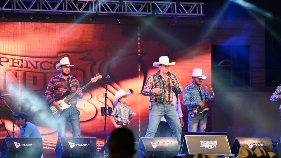 Leandro Ríos conquistó Nuevo Laredo con su música