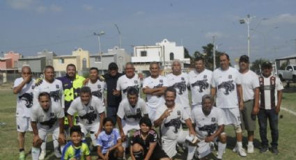 Imparables Lobos Negros en la Colosso