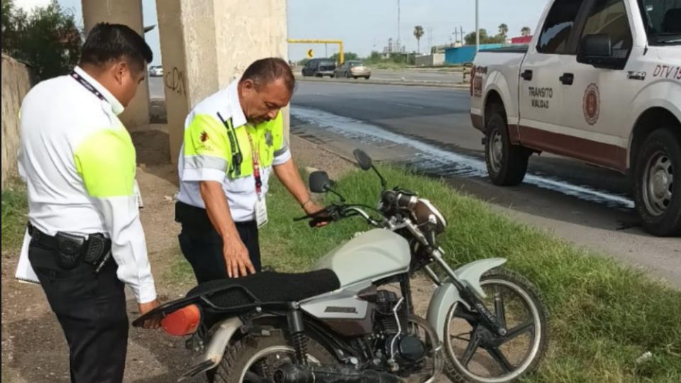 El motociclista derrapó con su moto en la Carretera Aeropuerto