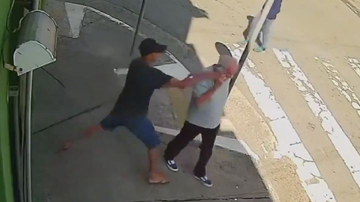 Karma: ladrón adolescente asalta a abuelito y al huir lo atropella y mata un camión | VIDEO