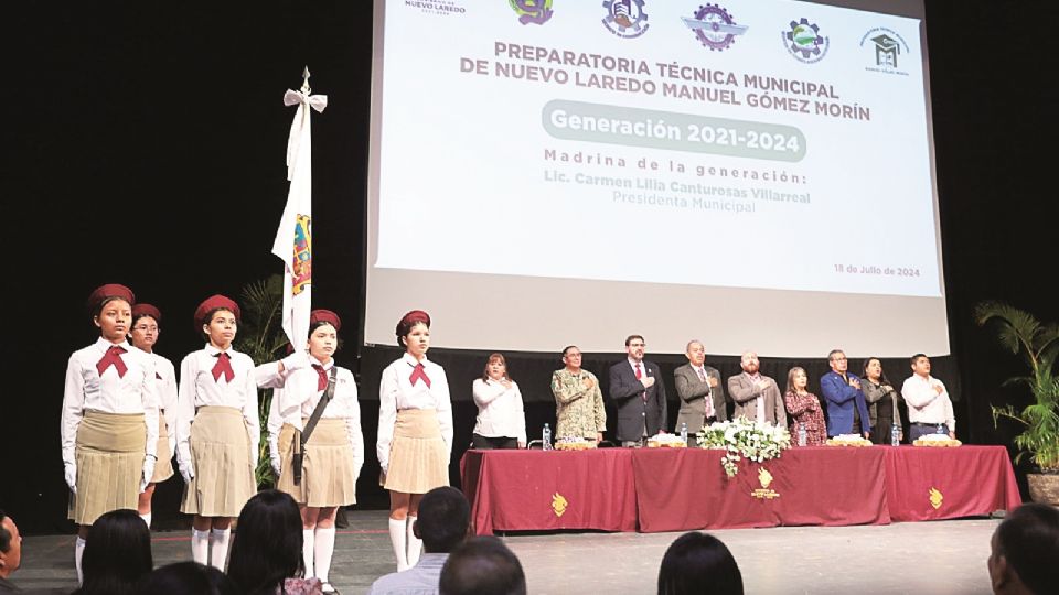 En el evento se llevaron a cabo los honores al escudo de Tamaulipas y a la bandera de México.