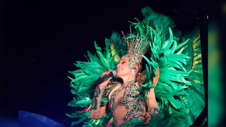 Yuri da el 'azotón' en carro alegórico del Carnaval de Veracruz; arremete contra el chofer | VIDEO