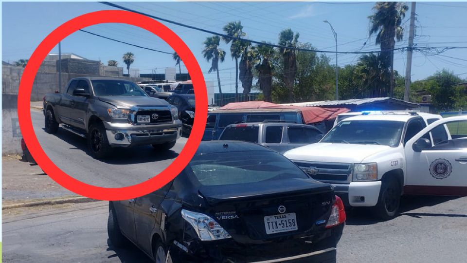 Imprudente conductor invade carril y choca con camioneta en la colonia la Fe