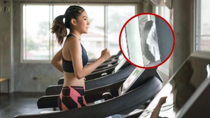 Mujer muere al resbalar de caminadora y caer de tercer piso | VIDEO