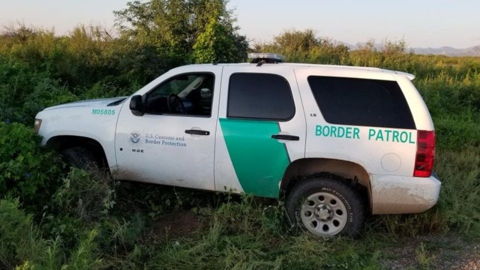 El chico, de apenas 14 años, intentó huir de la patrulla fronteriza del DPS de Texas, poniendo en peligro a varios migrantes a su cuidado