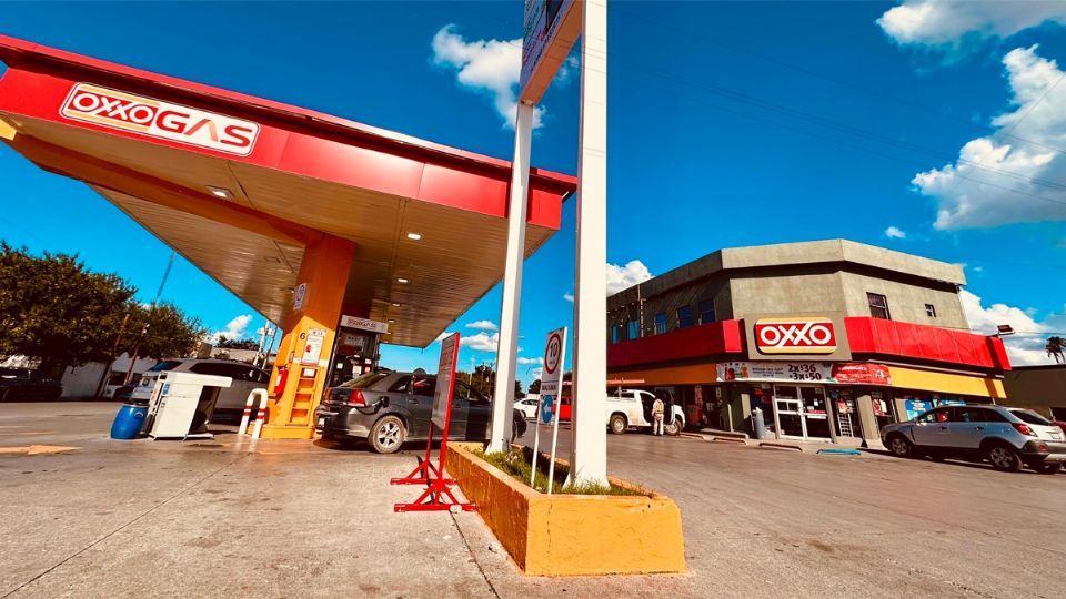 Oxxos de Nuevo Laredo reiniciaron operaciones otra vez.