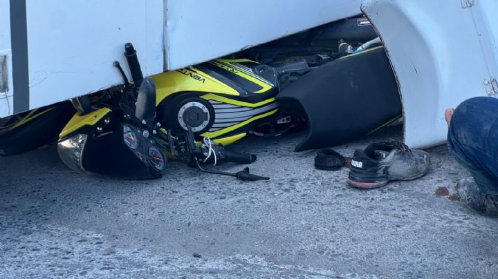 Repartidor de comida se salva de milagro tras chocar con camión en Los Fresnos