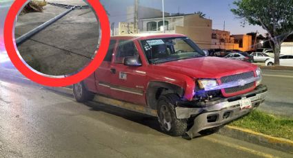 Abuelito distraído tumba poste de luz con su camioneta en avenida Reforma