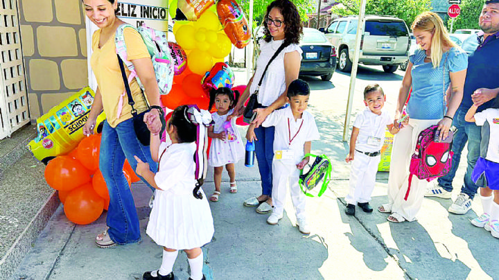 Regresa vida a las escuelas en Nuevo Laredo