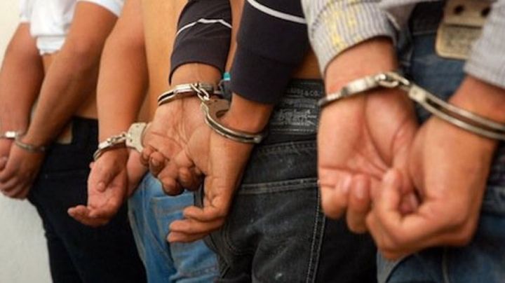 Arrestan en Laredo a trío de revoltosos; dispararon al aire frente a un policía