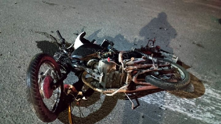 Motociclista muere en trágico accidente, chocó contra un camión en Carretera Anáhuac
