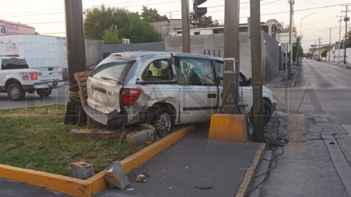 Ebrio choca su auto contra camioneta en Avenida Obregón; le echó la culpa a su acompañante
