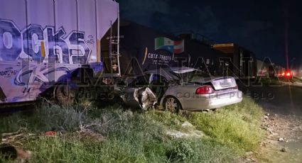 Hombre choca brutalmente contra ferrocarril en Nuevo Laredo; automóvil queda destruido