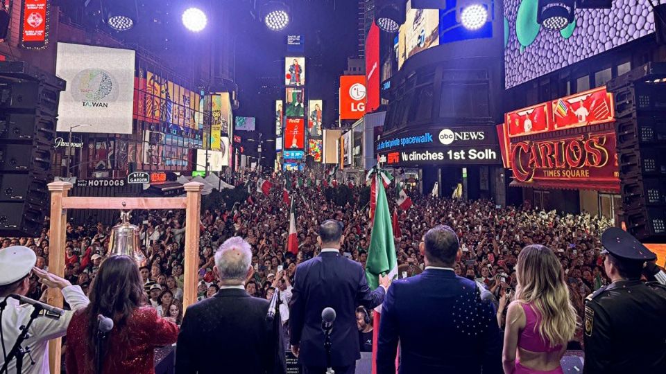 Miles de mexicanos se dieron cita en Times Square, Nueva York