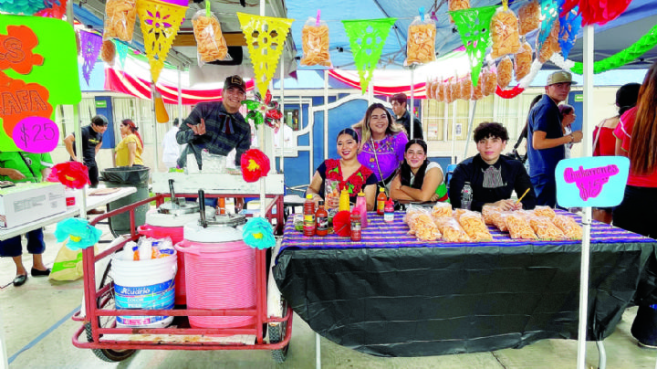 Tiene Facultad de Enfermería de la UAT fiesta mexicana