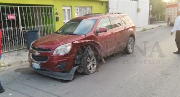 Mujer sufre aparatoso accidente en la Colonia Viveros; la a causante no le ocurrió nada