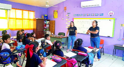 Crea maestra de Nuevo Laredo materia de Lenguaje de Señas