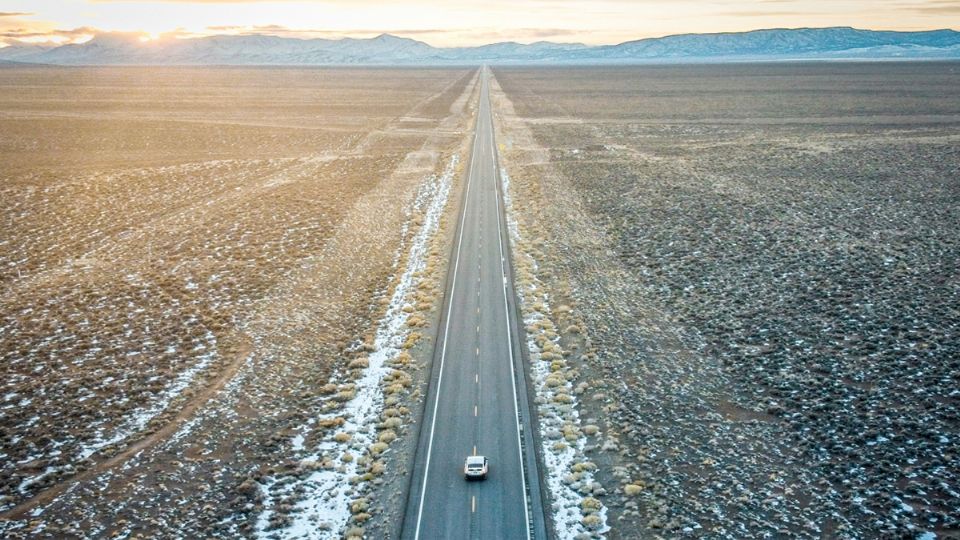 La carretera más solitaria del América.