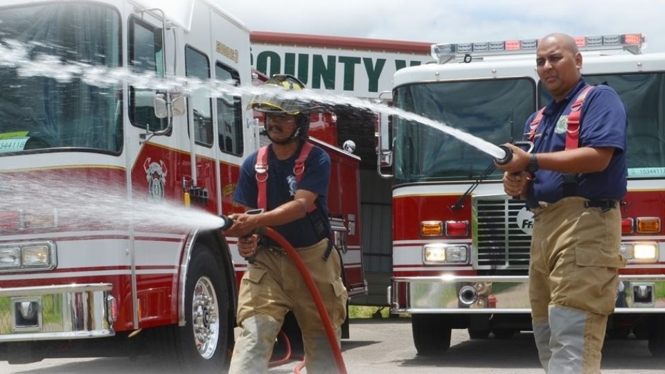 El Departamento de Bomberos de Webb tiene nuevas apagadoras.