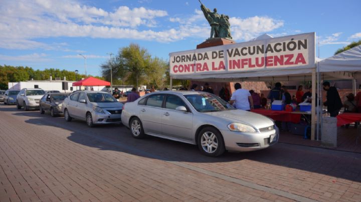 Responde ciudadanía a vacunación en drive thru contra la influenza, covid 19 y neumococo