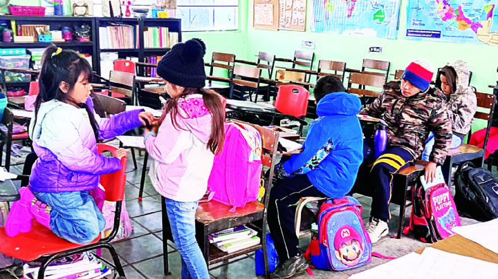 Debe decir autoridad si hay clases: padres de familia